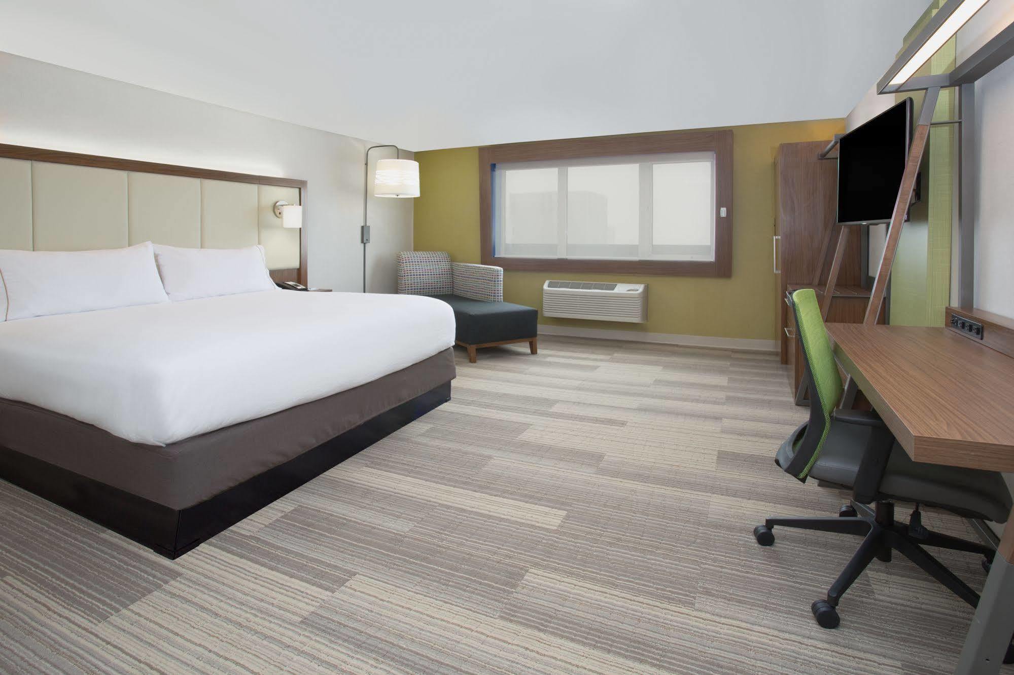 Holiday Inn Express & Suites - Cincinnati Ne - Red Bank Road By Ihg Εξωτερικό φωτογραφία